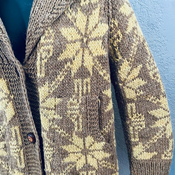 Handmade Wool Cardigan Sweater w/ Big Bold Beautiful Collar - Picture 6 of 11